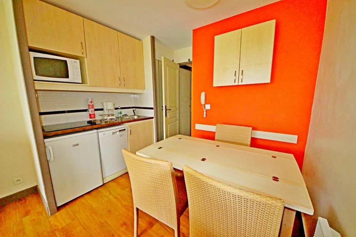 Cap Esterel C9 - Studio Cabine Avec Terrasse Et Parking Privatif Saint-Raphael  0*, Saint-Raphael (Var) France